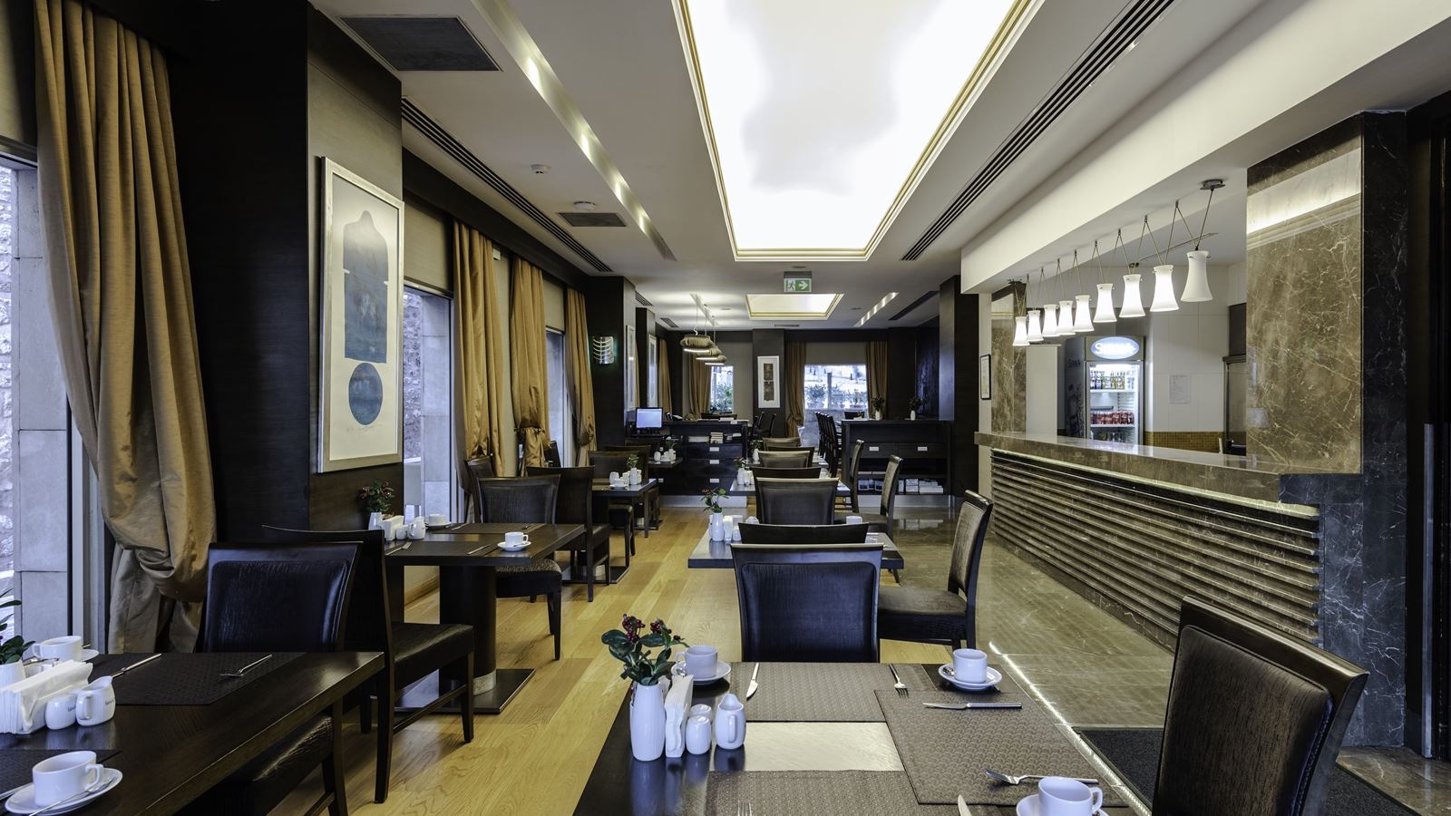 restaurants-restaurants