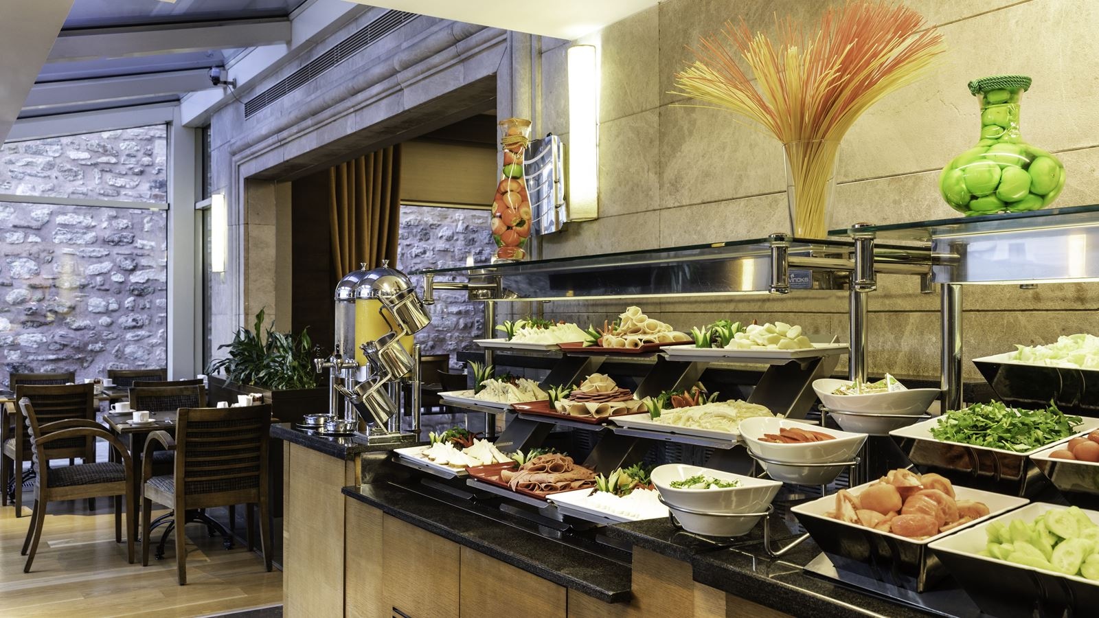 restaurants-restaurants