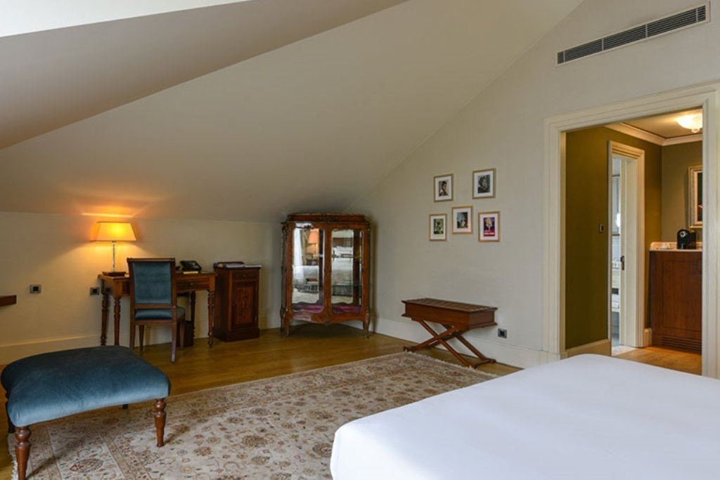 rooms-mata-hari-suite