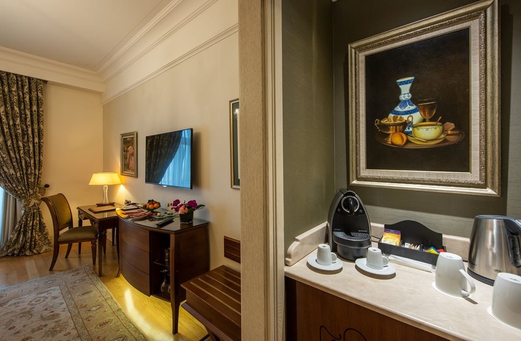 rooms-deluxe-golden-horn-room