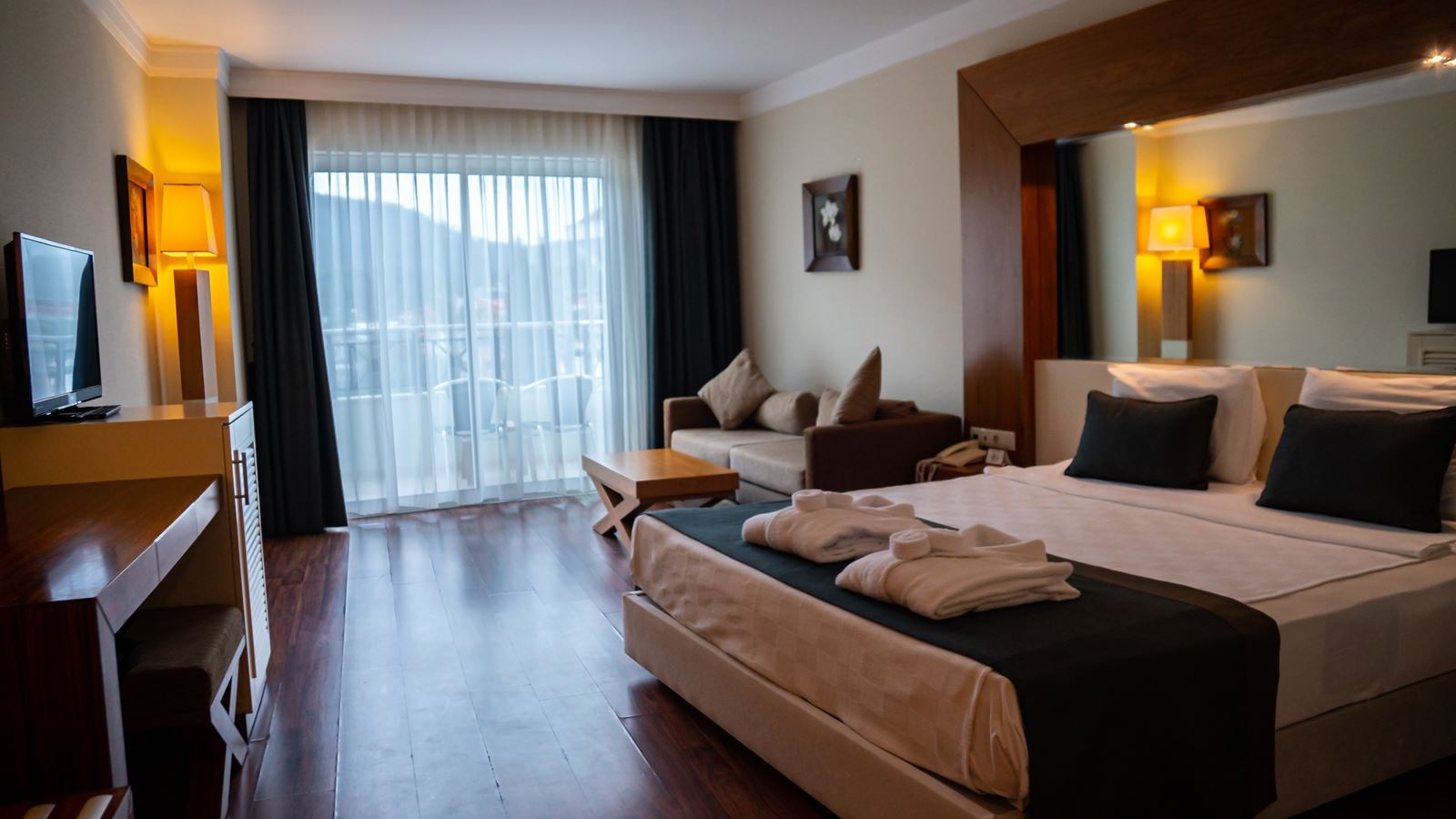 rooms-standart-room-land-view