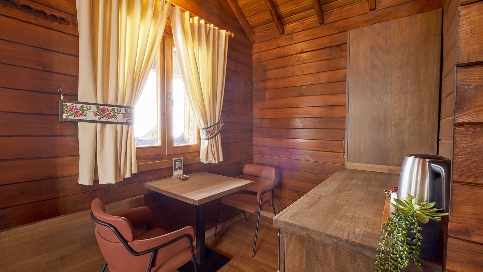 rooms-flora-bungalow-2+1