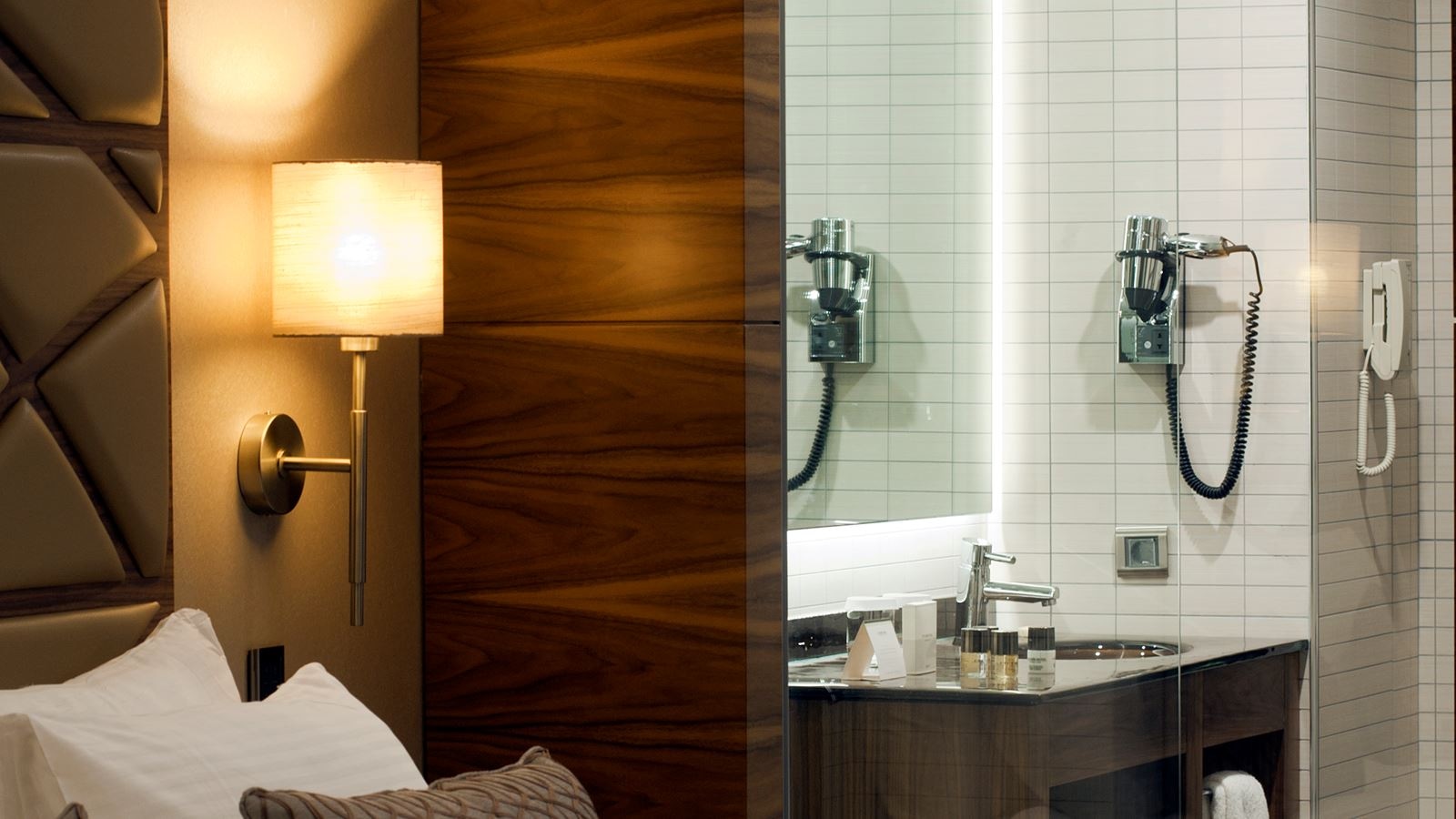 rooms-double-city-view