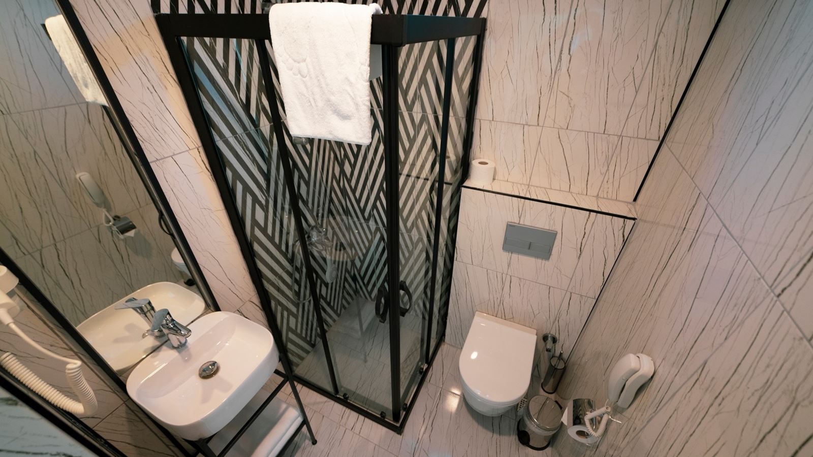 rooms-superior-garden-view-room