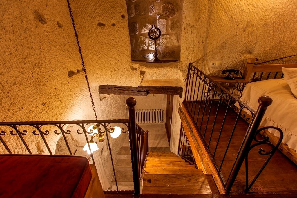 rooms-honeymoon-suite