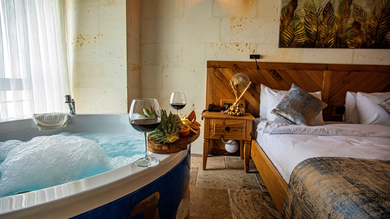 rooms-deluxe-stone-suit