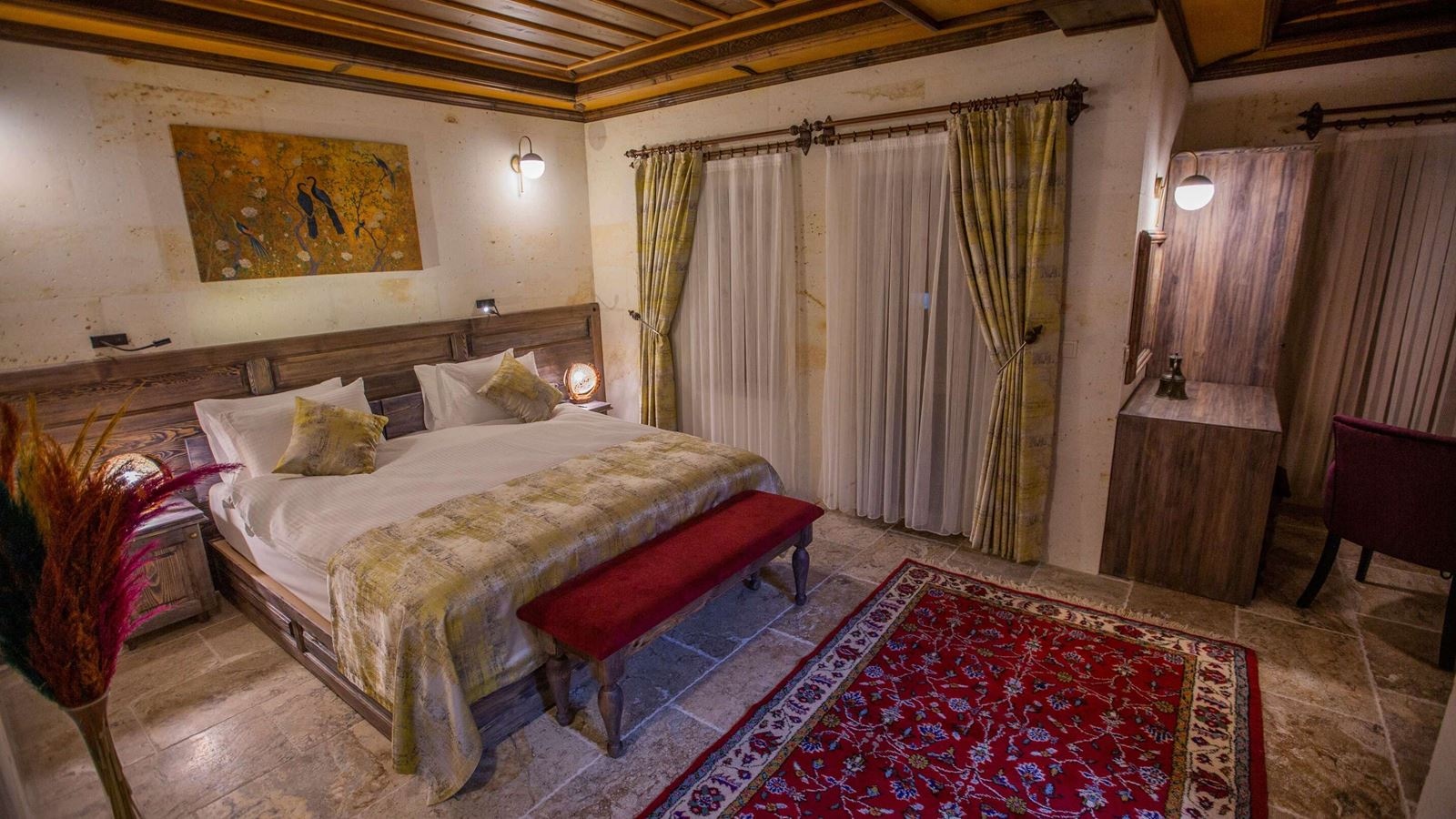 rooms-deluxe-stone-suit