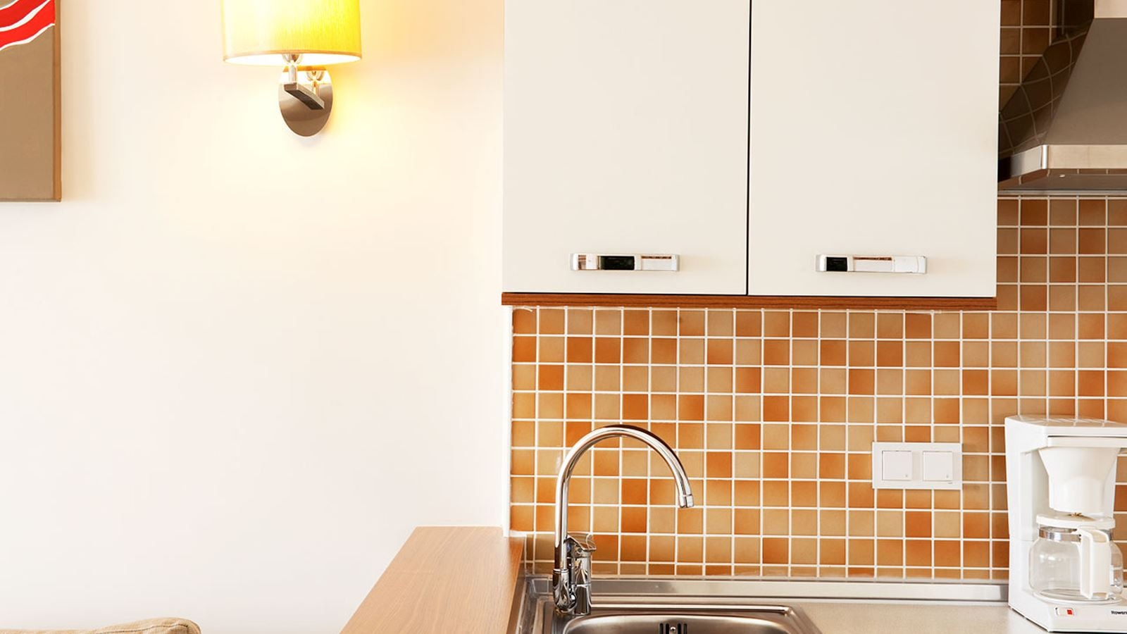 rooms-family-room-land-view