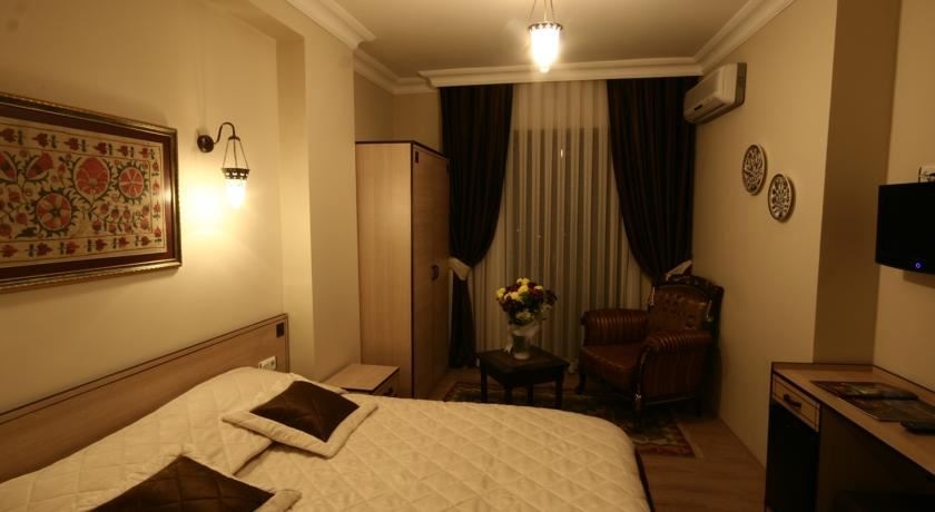 rooms-family-room-standard