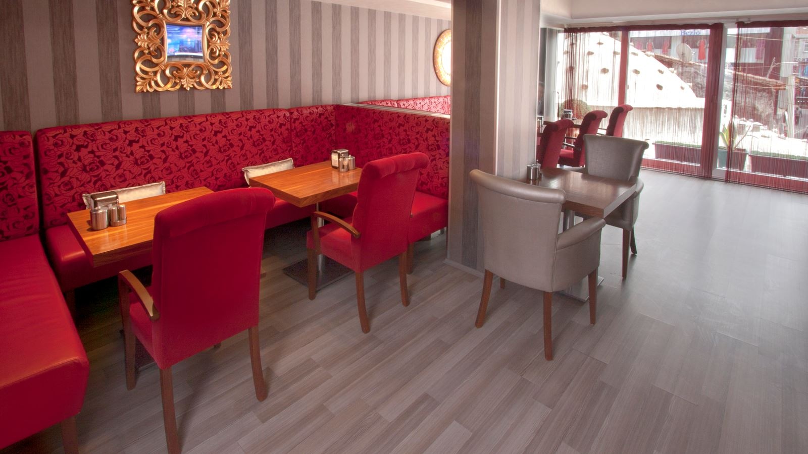 restaurants-restaurants