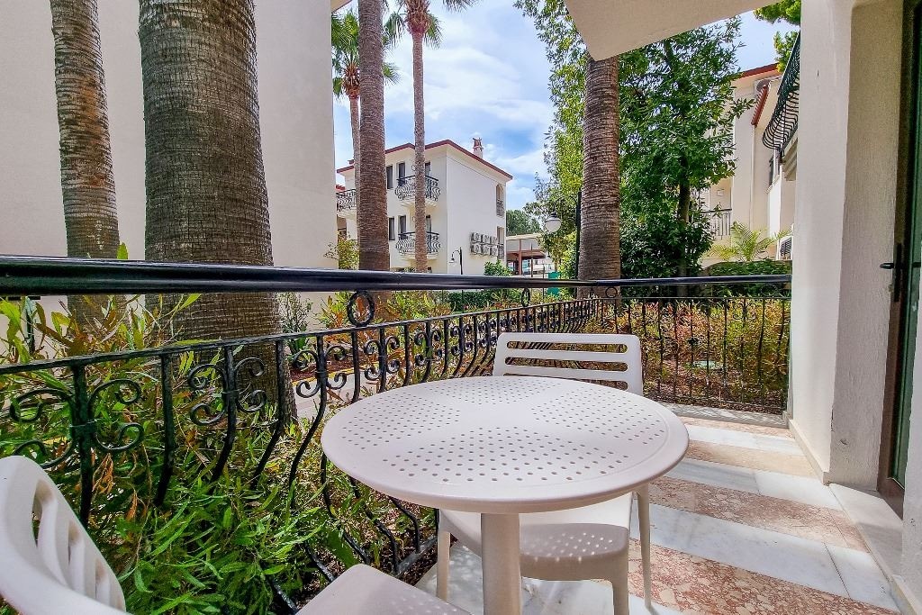 rooms-superior-family-room