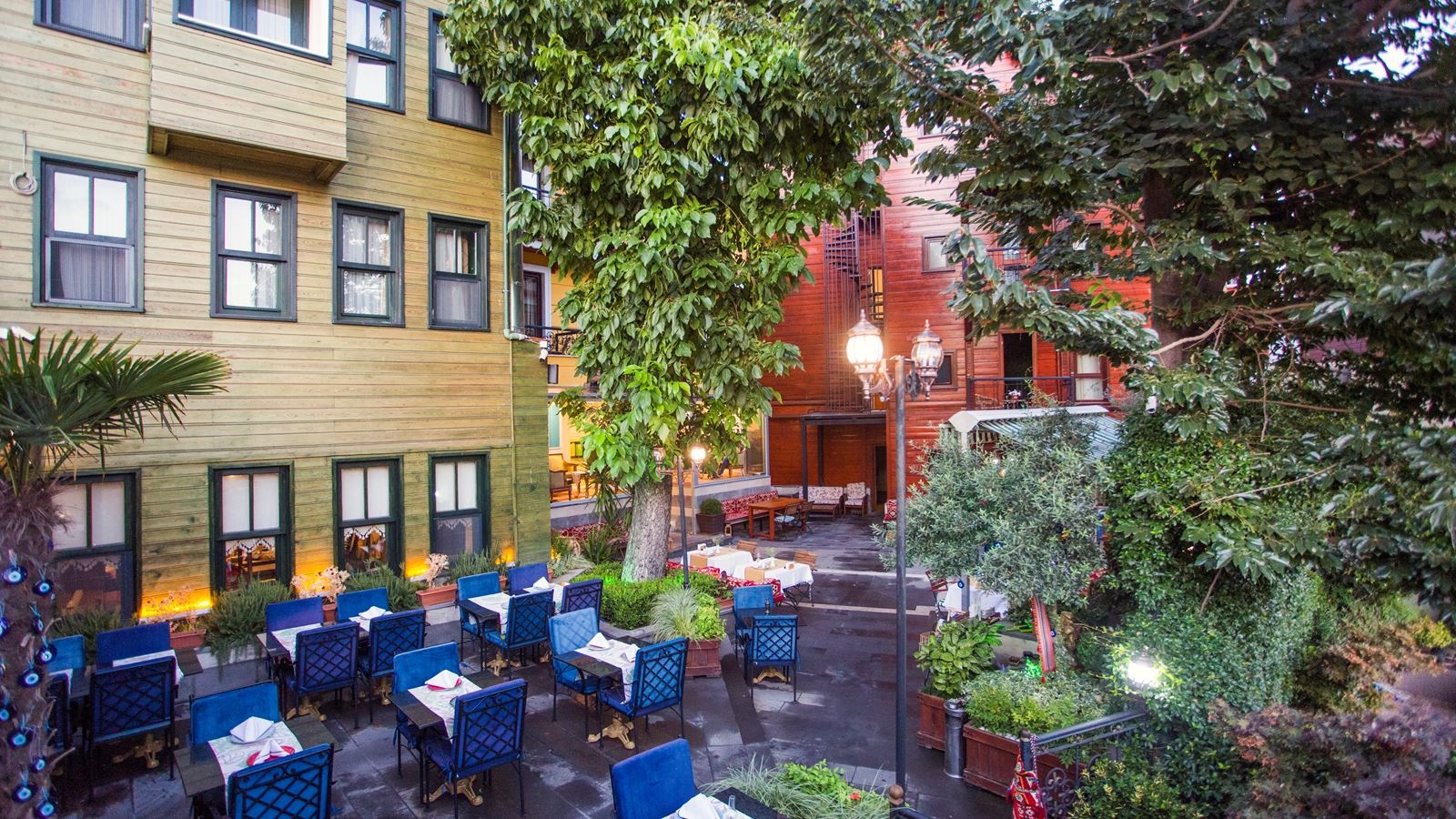 restaurants-restaurants