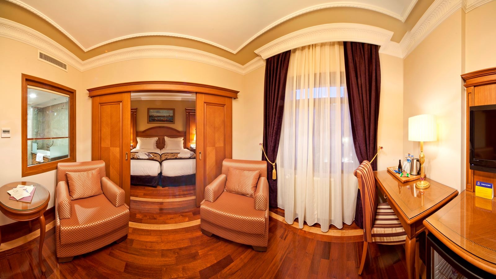 rooms-family-room-connecting-room