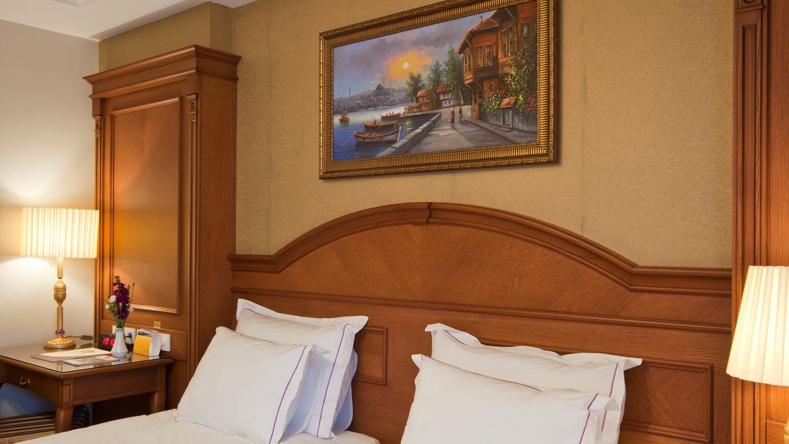 rooms-family-room-connecting-room