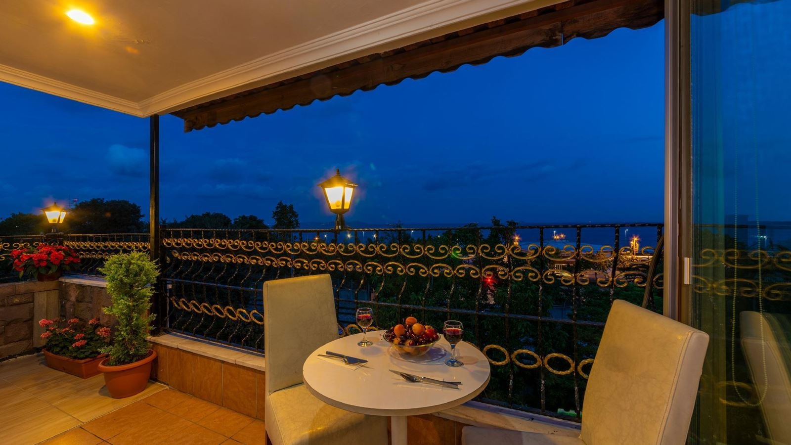 restaurants-restaurants