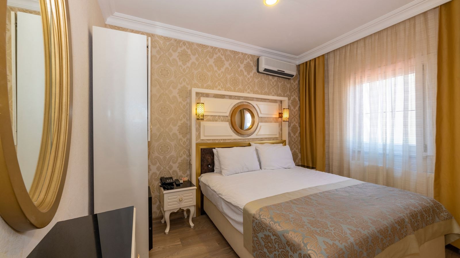 rooms-family-room-standard