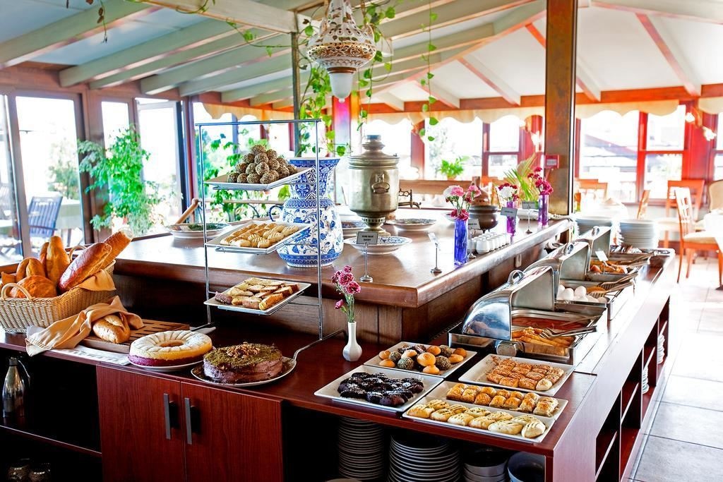 restaurants-restaurants