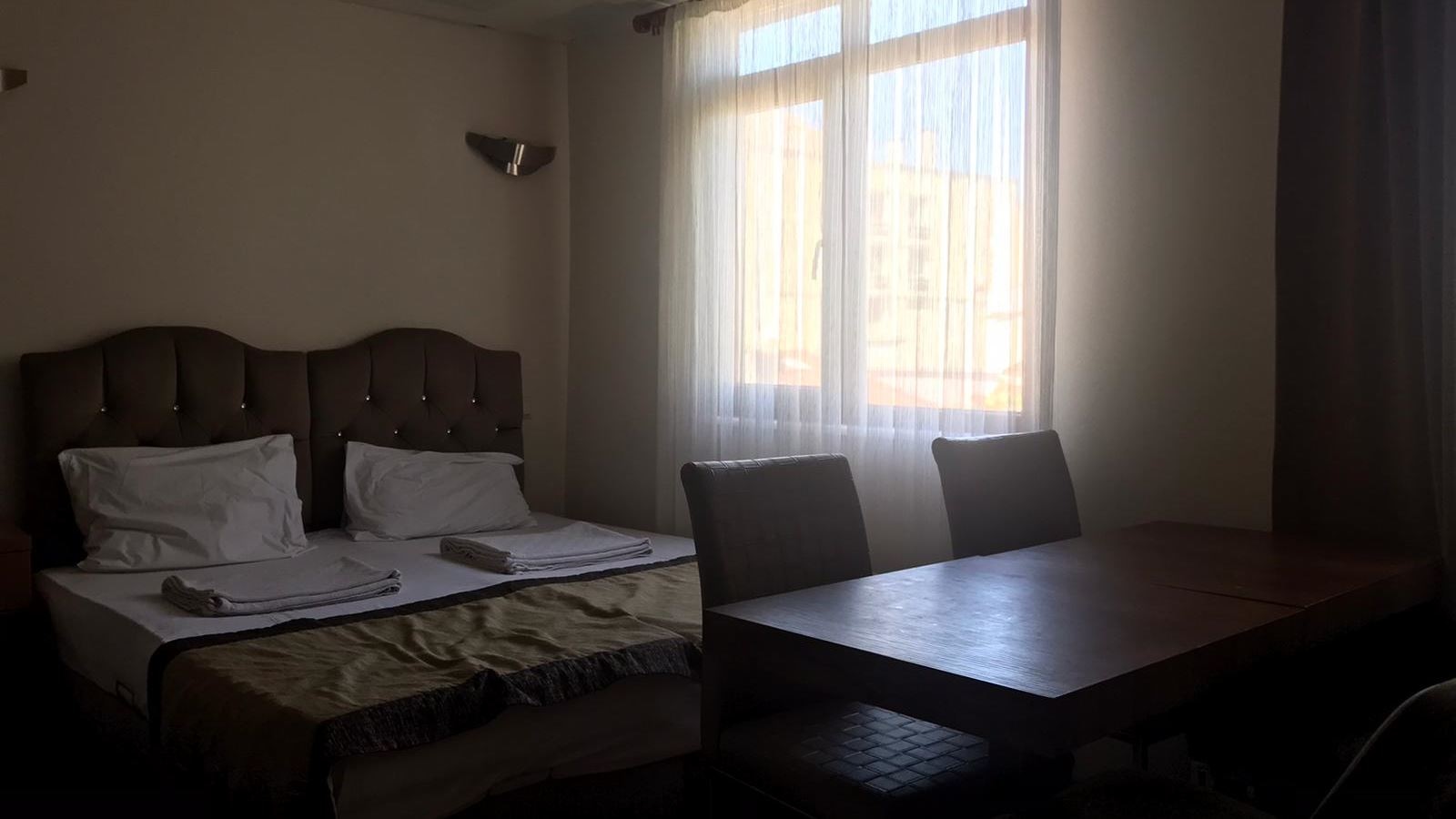 rooms-room-two-double-beds