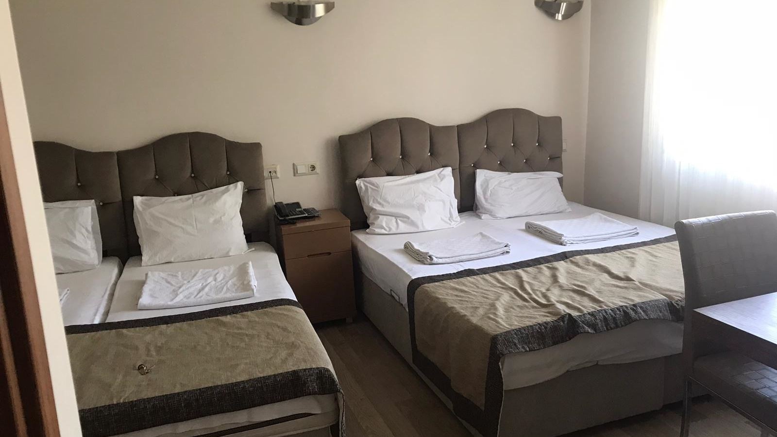 rooms-room-two-double-beds