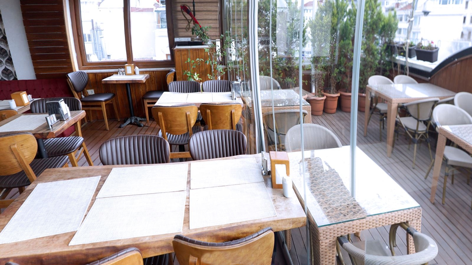 restaurants-restaurants