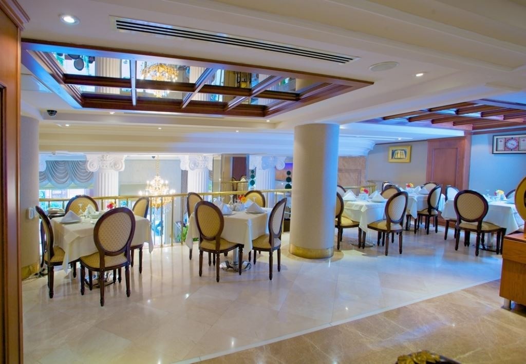 restaurants-restaurants