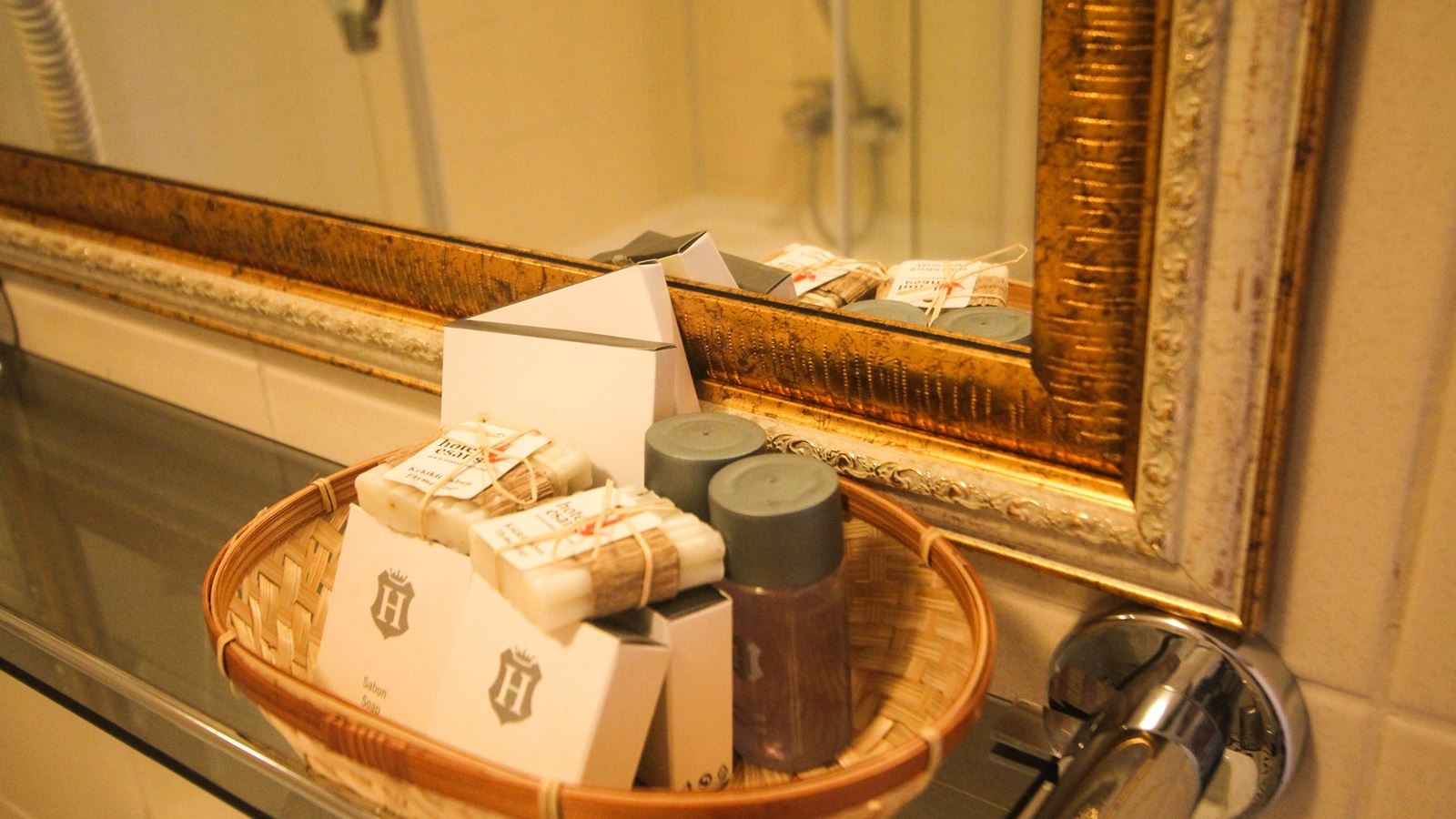 rooms-family-room-standard