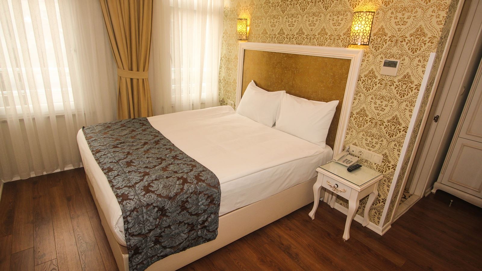 rooms-family-room-standard