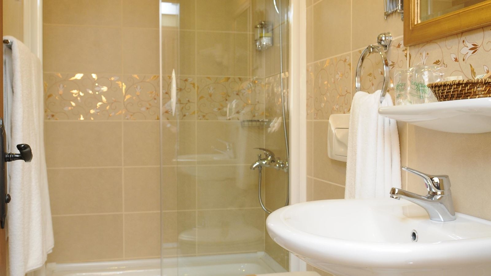 rooms-double-standard