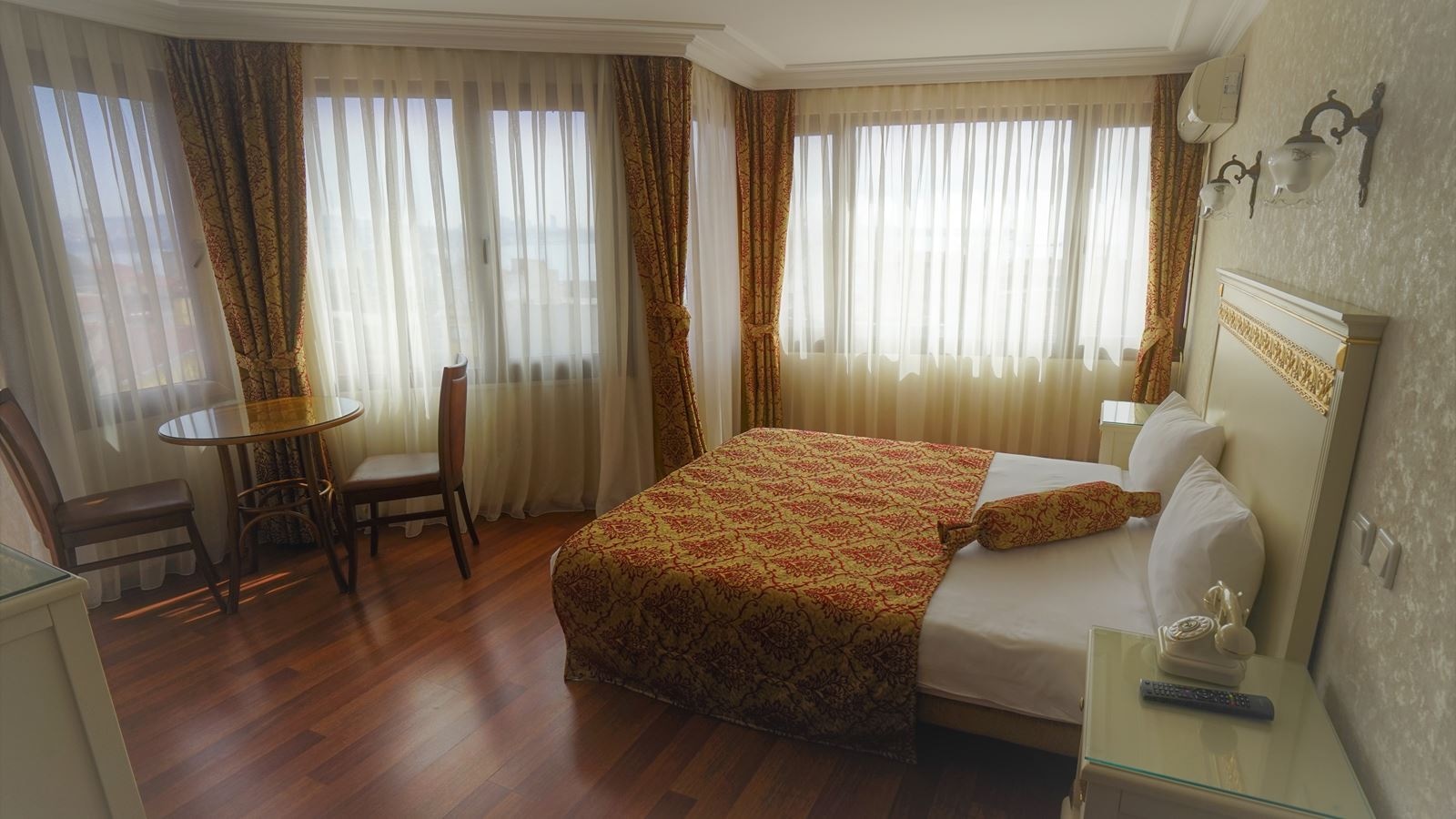 rooms-single-standard