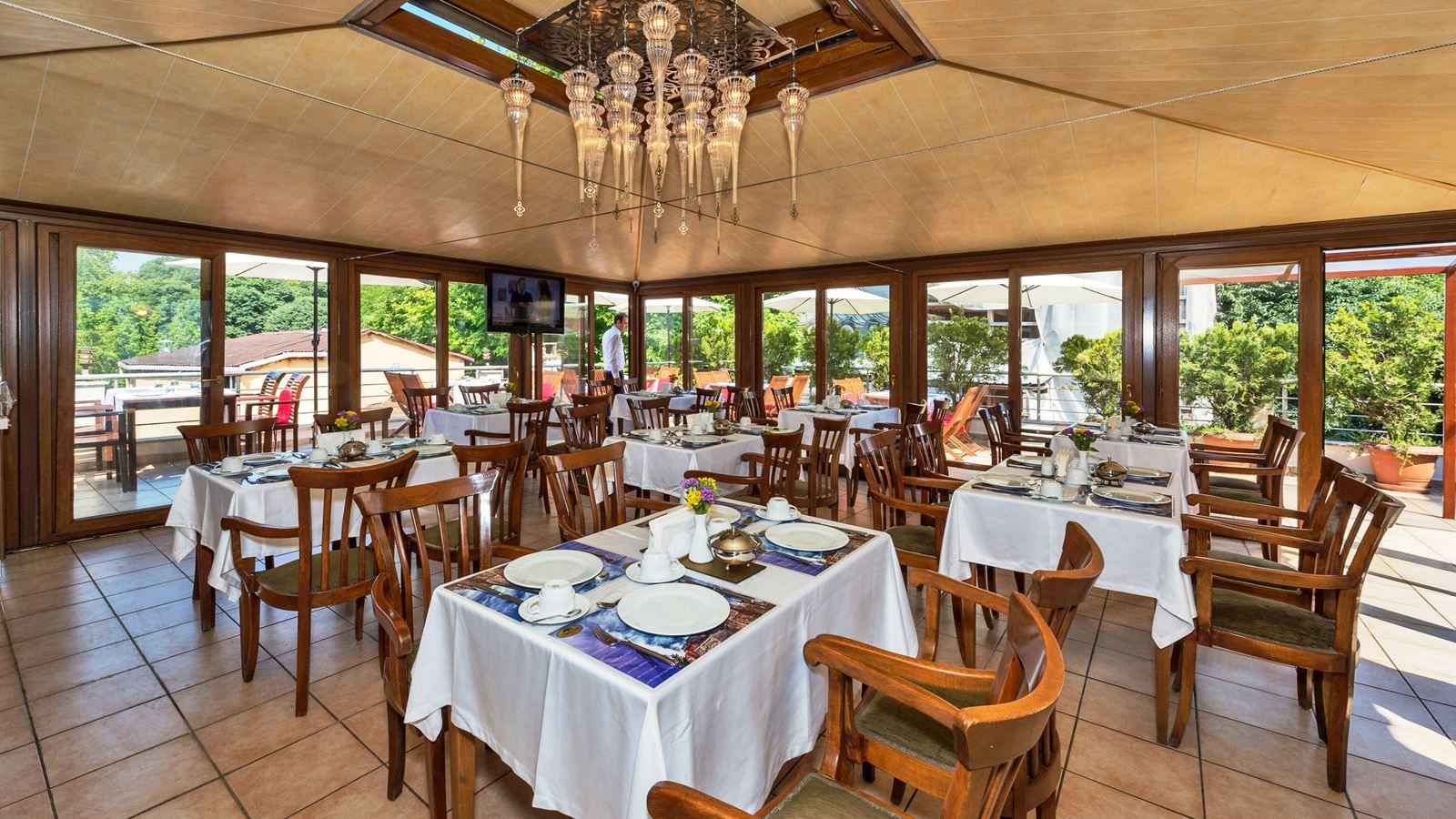 restaurants-restaurants