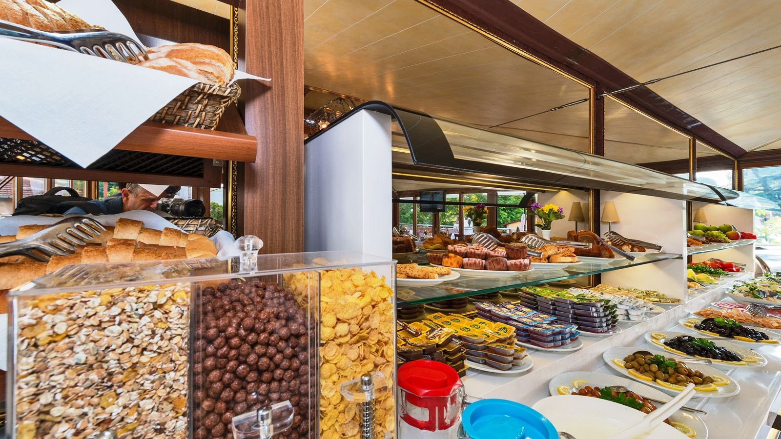 restaurants-restaurants