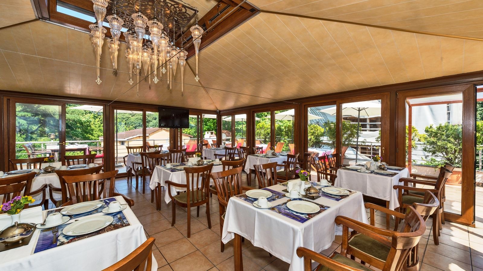 restaurants-restaurants