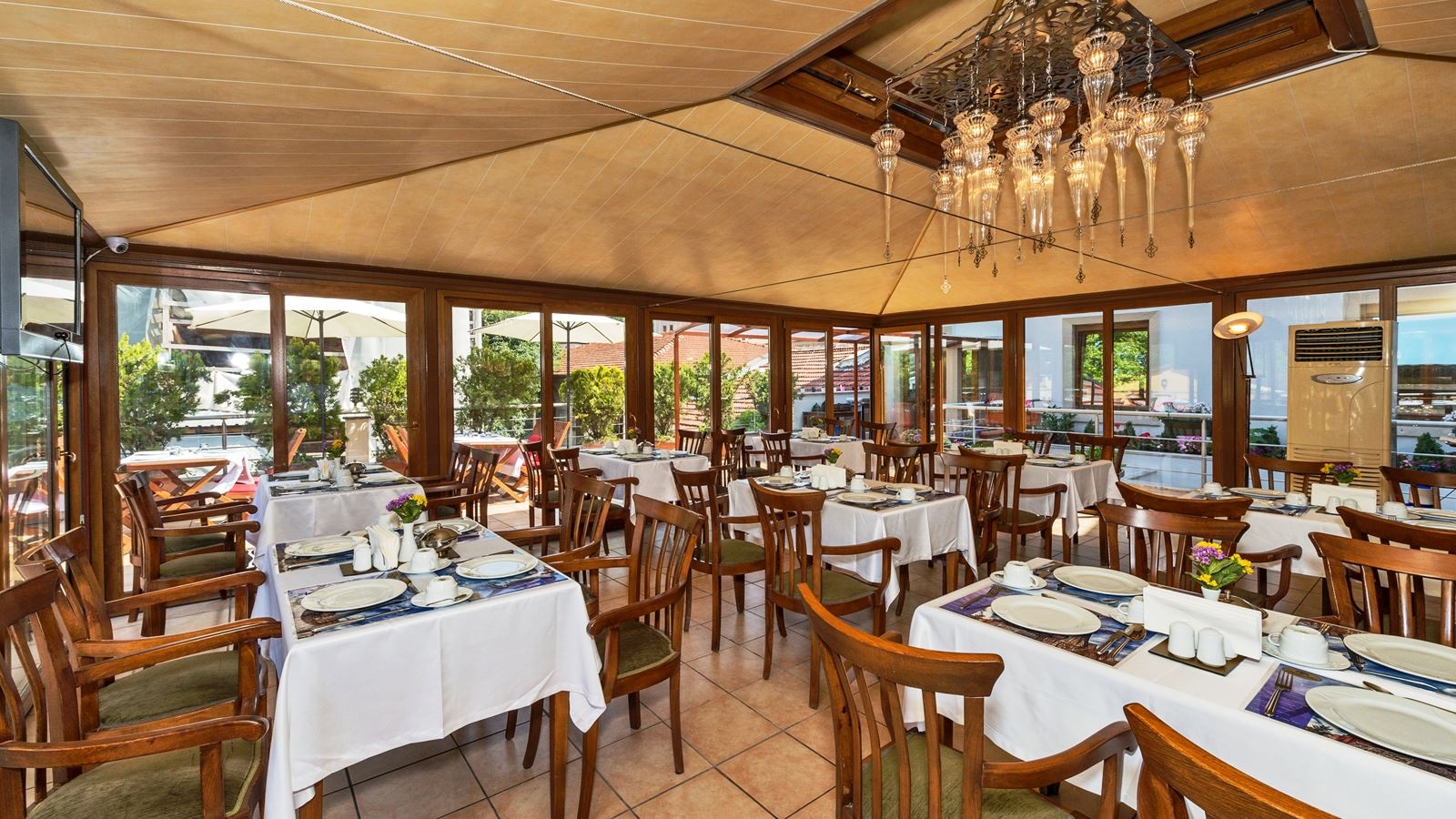 restaurants-restaurants