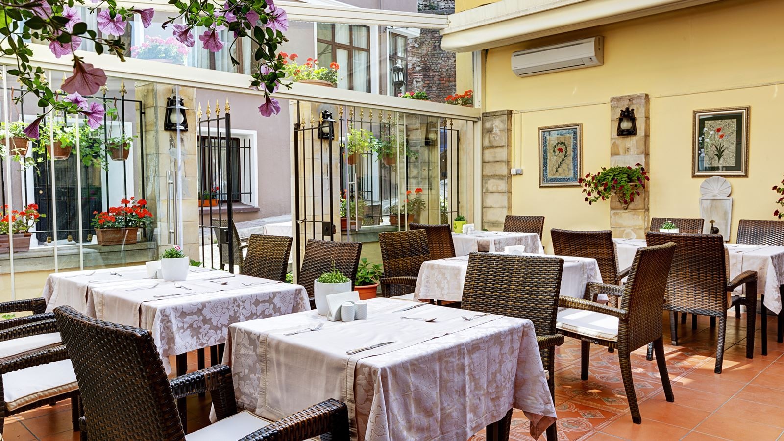 restaurants-restaurants