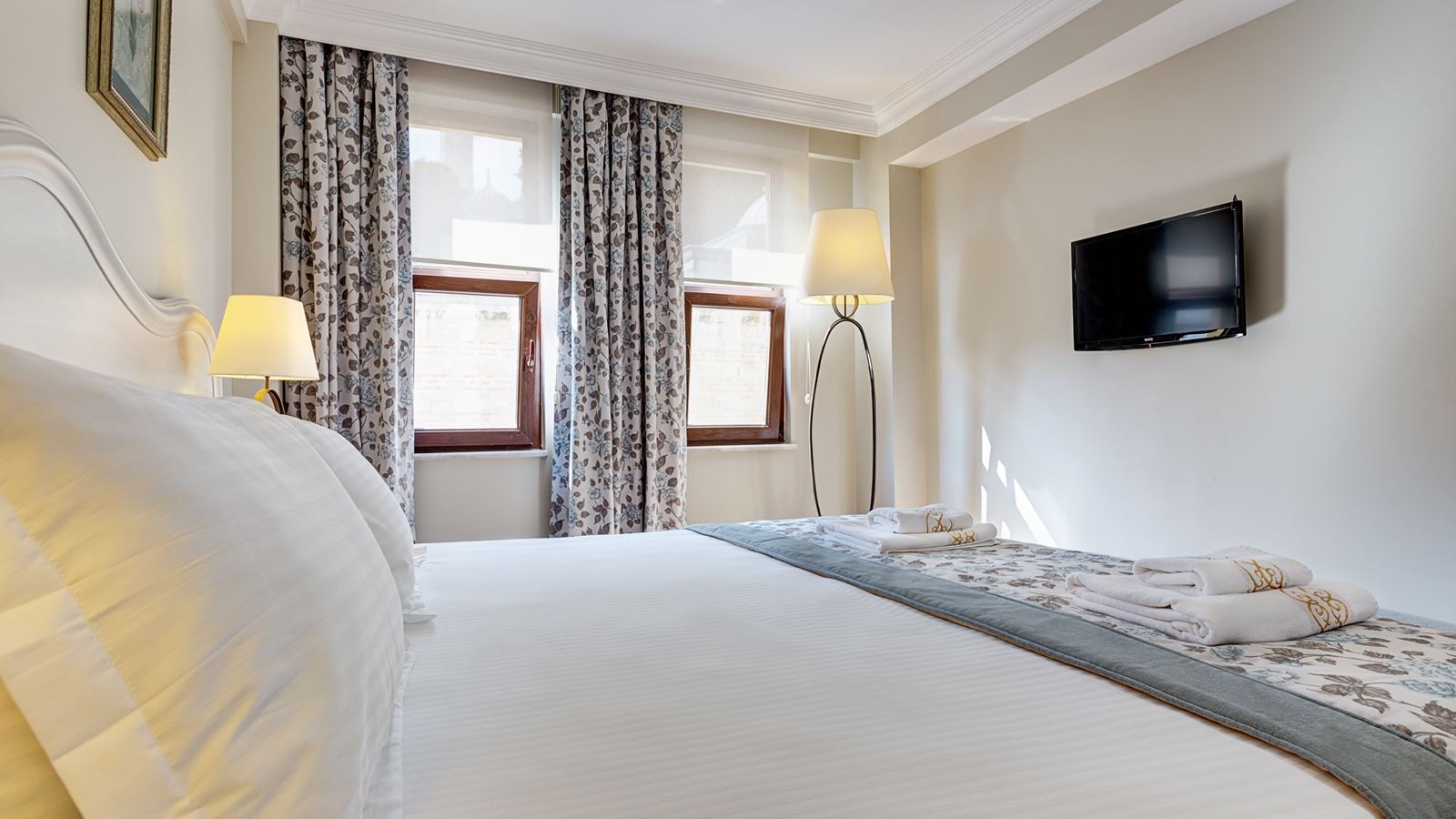 rooms-family-room-connecting-room