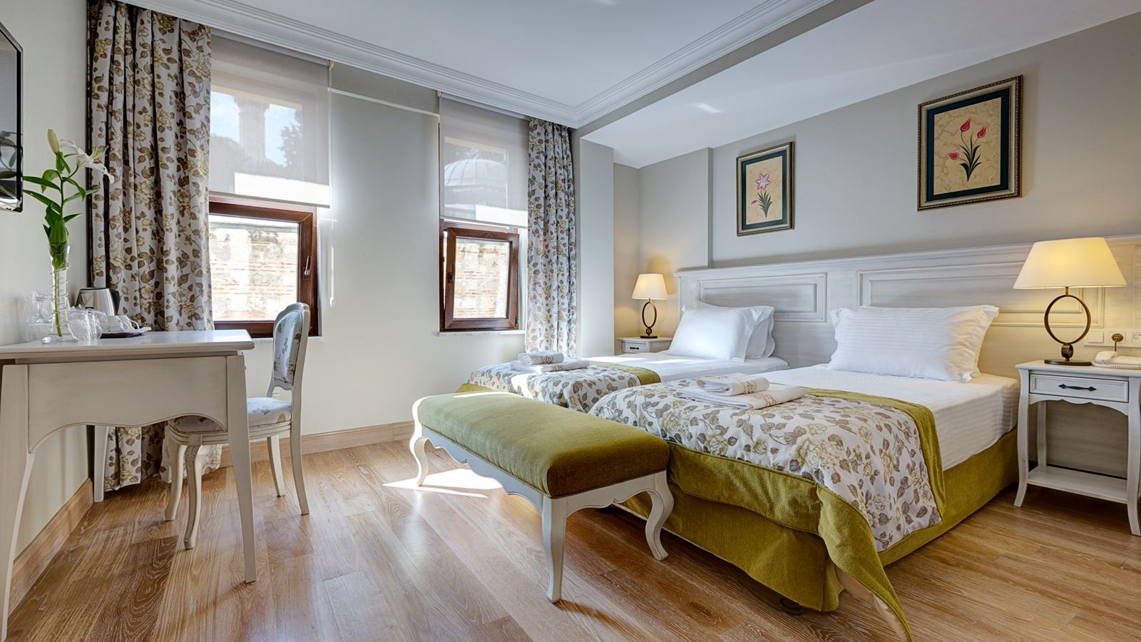 rooms-family-room-connecting-room