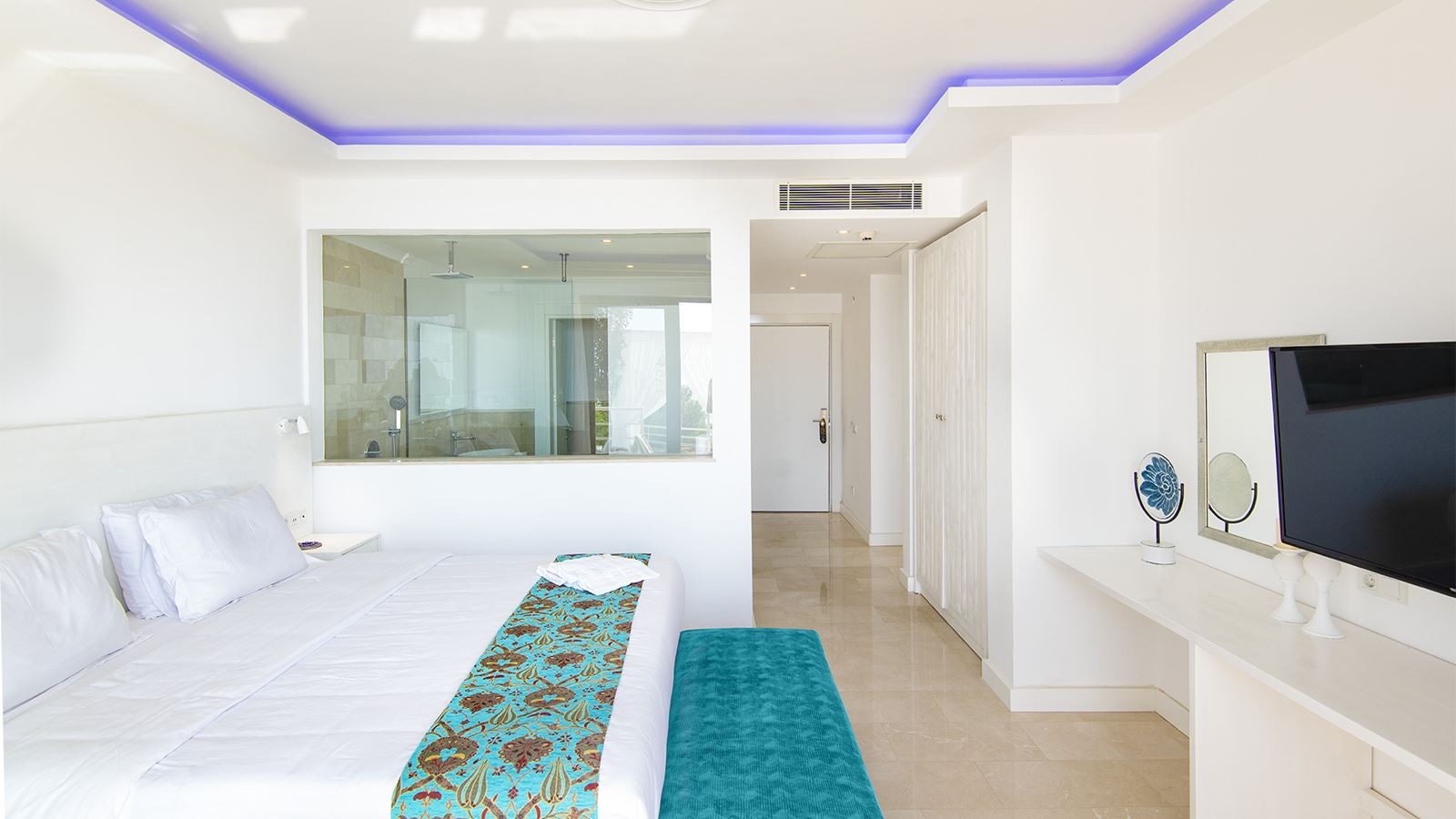 rooms-honeymoon-suite