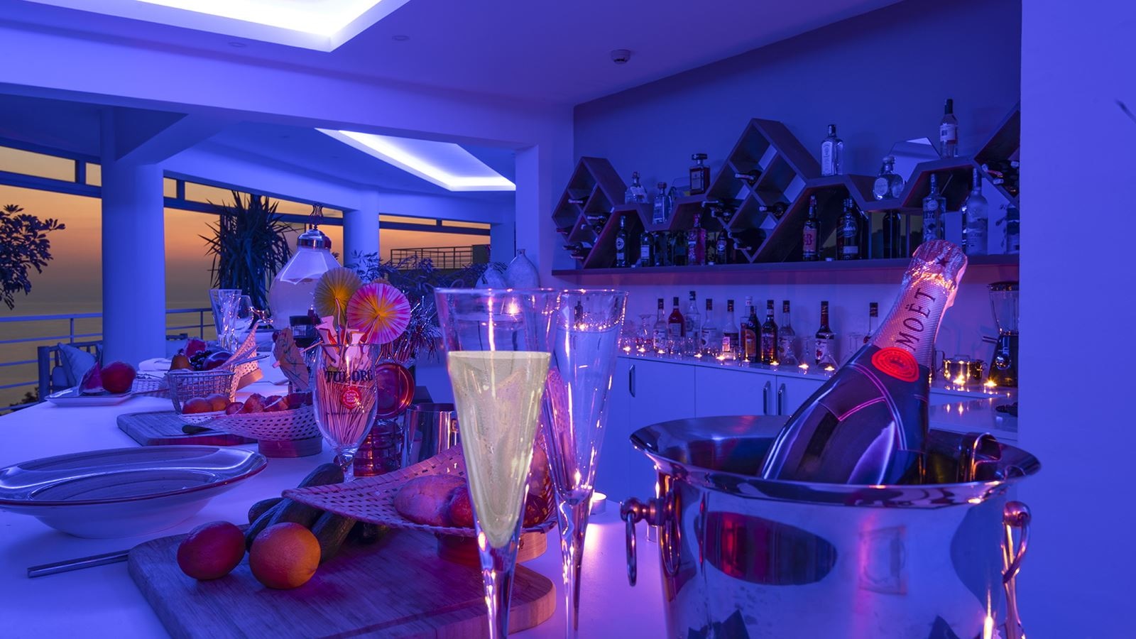 bars-at-the-poolside