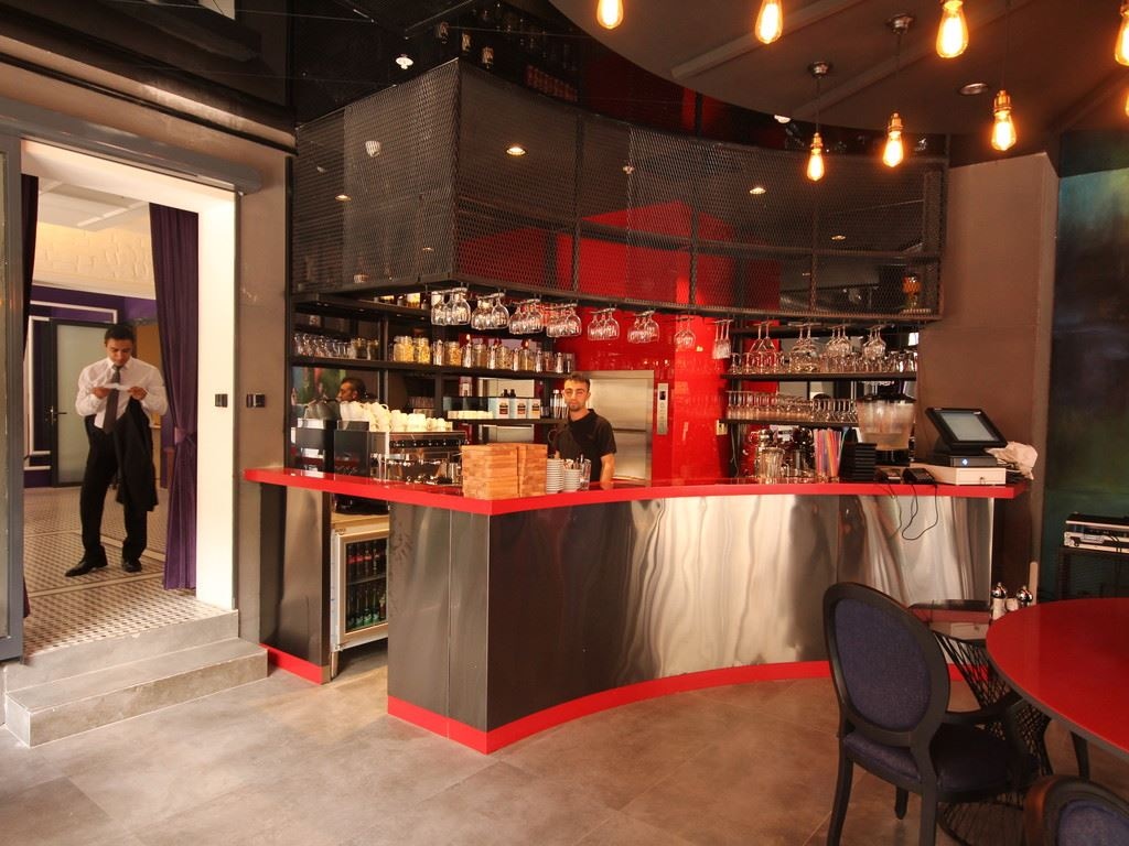 restaurants-restaurant