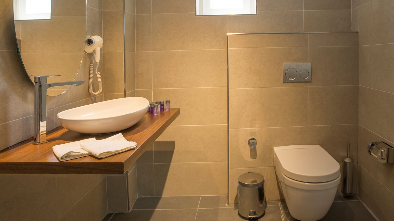 rooms-economy-double-room