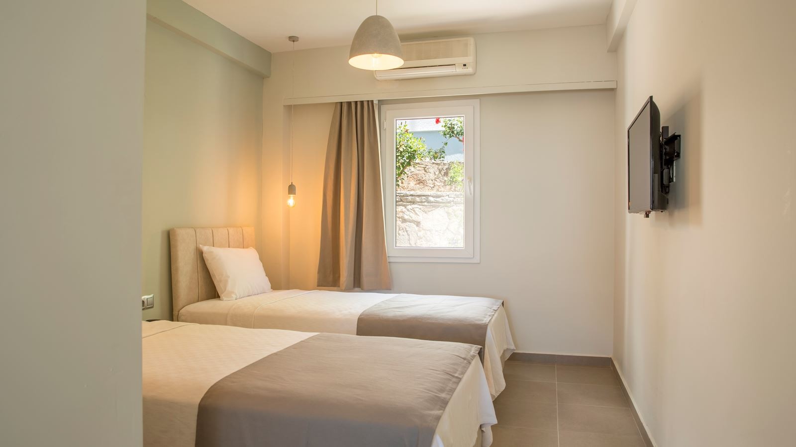 rooms-standard-triple-room