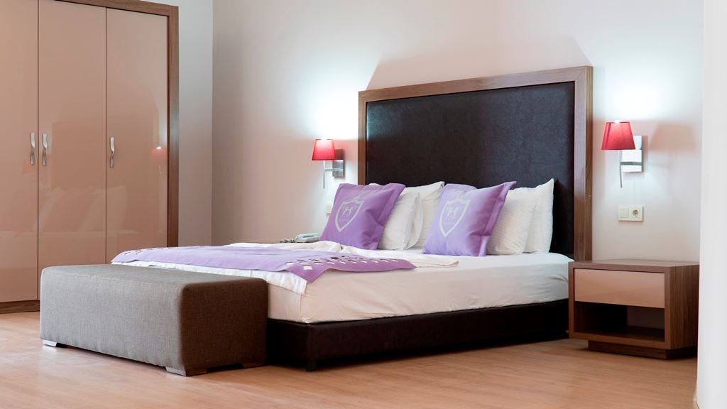 rooms-standart-room-land-view