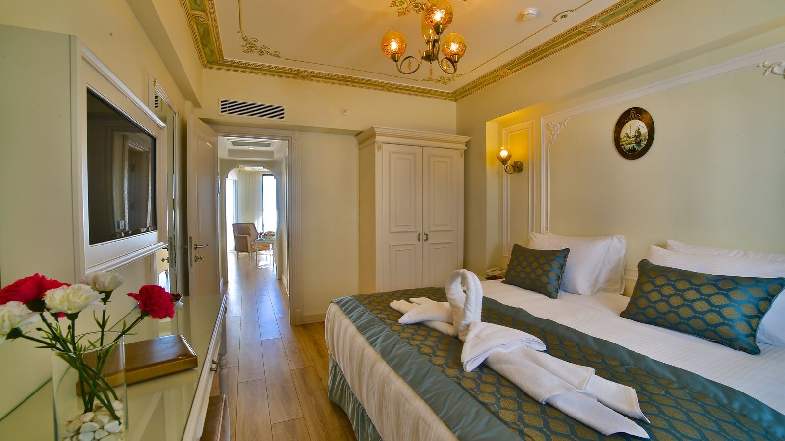 rooms-deluxe-suite-sea-view