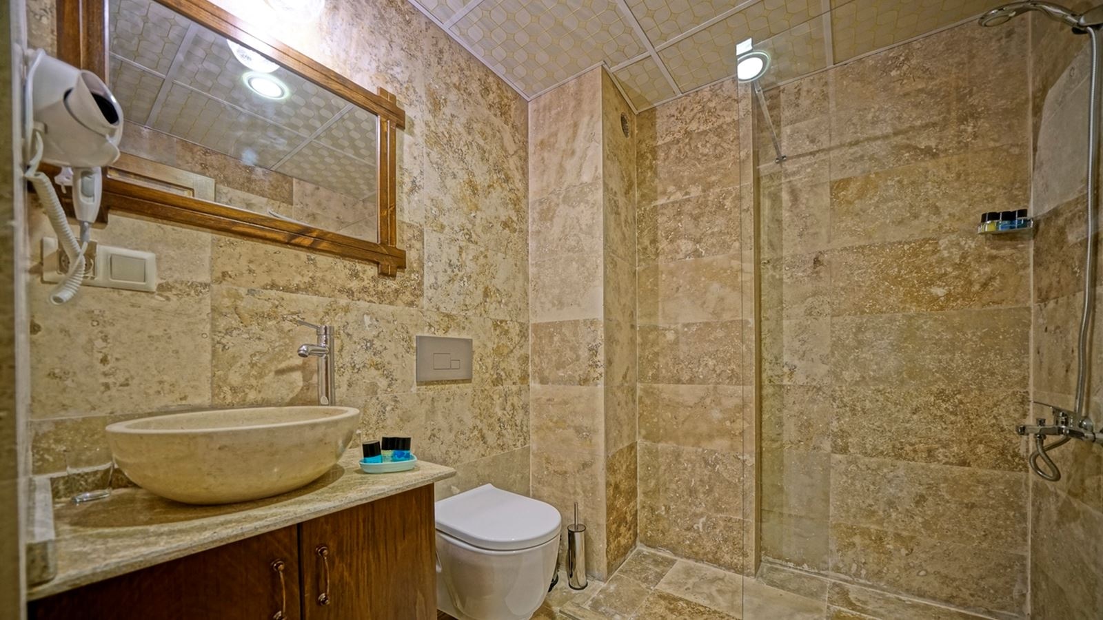 rooms-standard-double-room