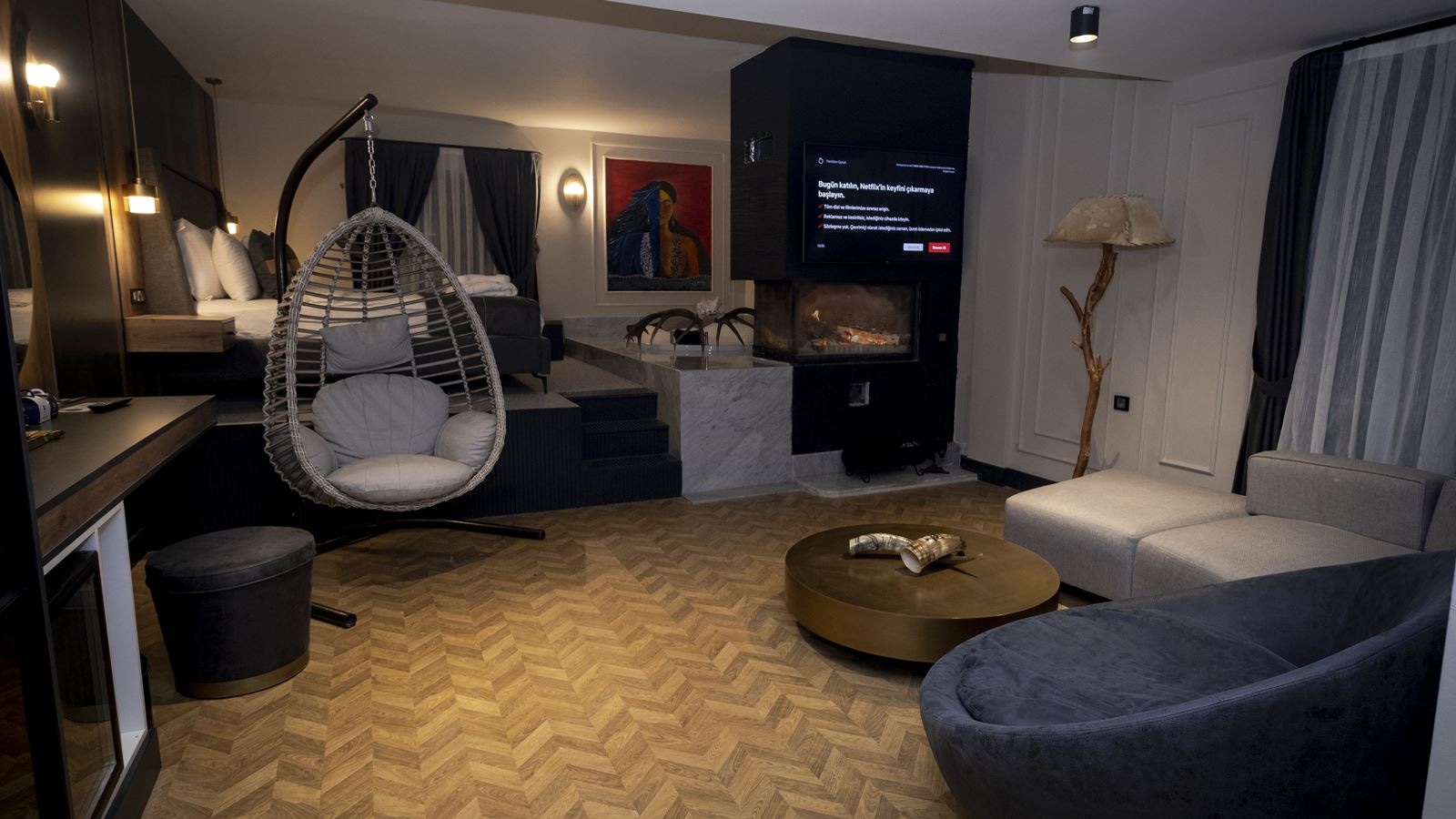 rooms-presidential-suitefireplace-+-jaccuzi-room