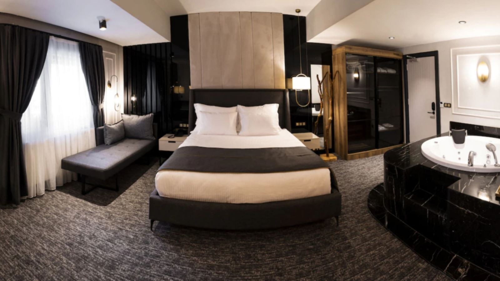 rooms-luxury-suitefireplace-+-jaccuzi-room