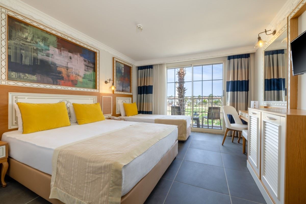 rooms-family-large-room