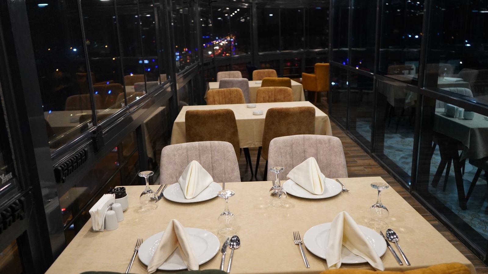 restaurants-restaurants