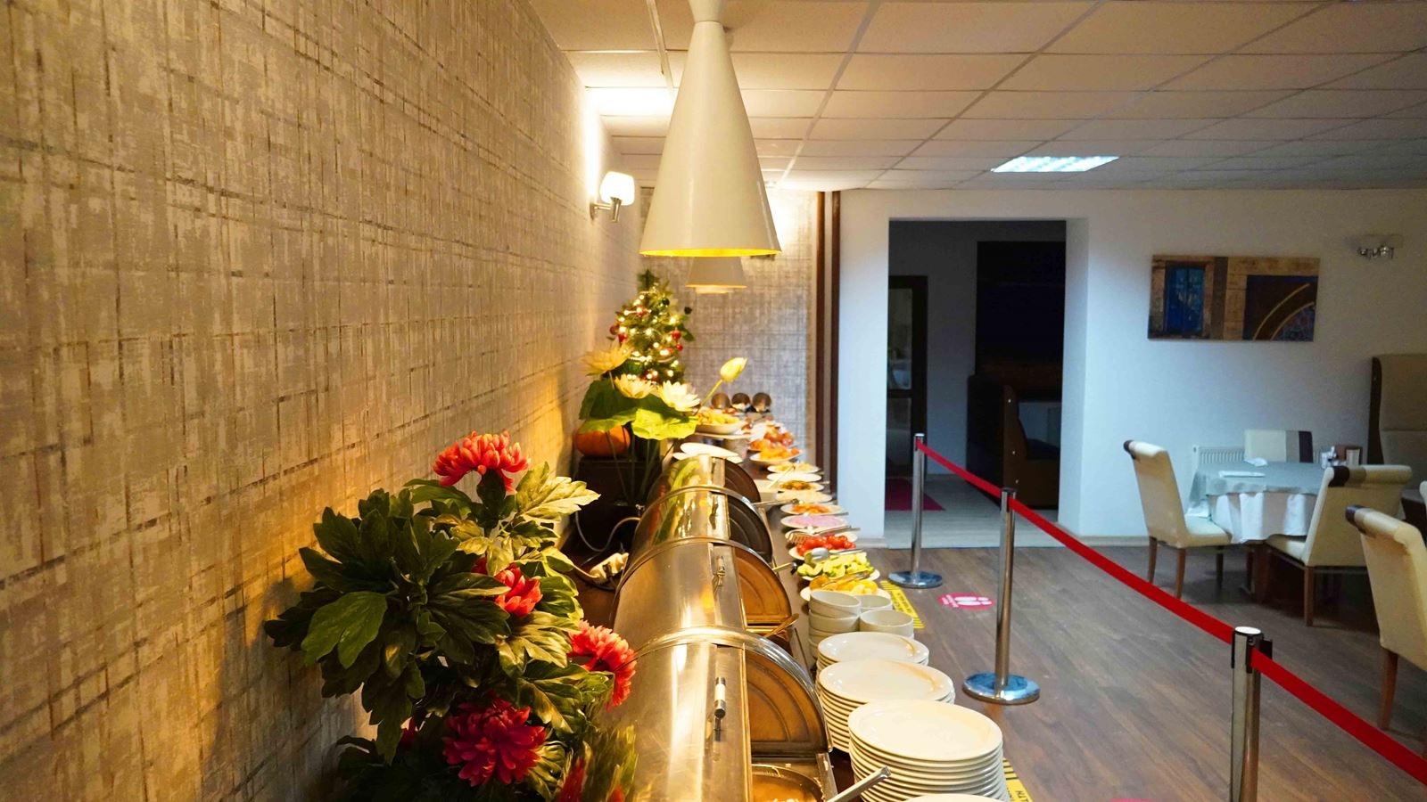 restaurants-restaurant