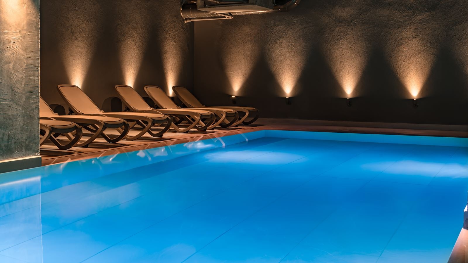 pools-indoor-pool